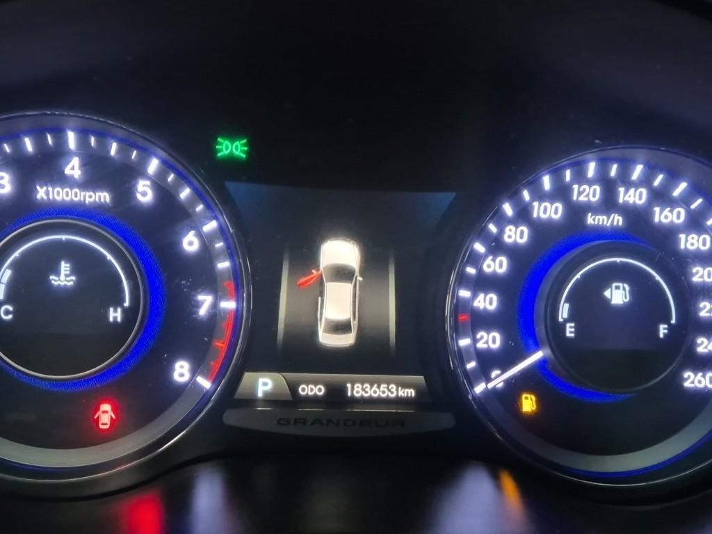 HYUNDAI Grandeur - Vista 6