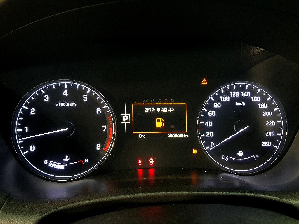 HYUNDAI Genesis - Vista 7