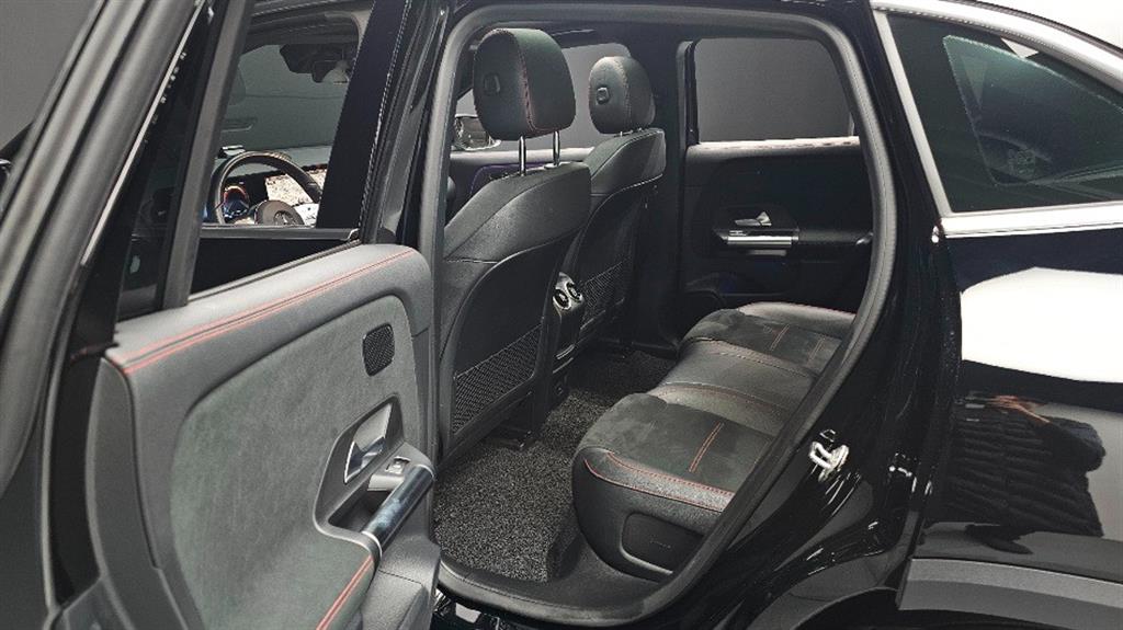 Mercedes Benz EQA - Vista 12