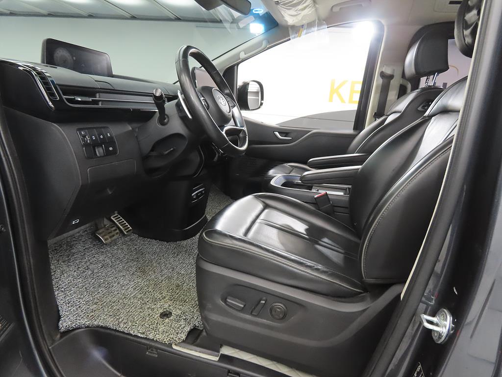 HYUNDAI Staria - Vista 5