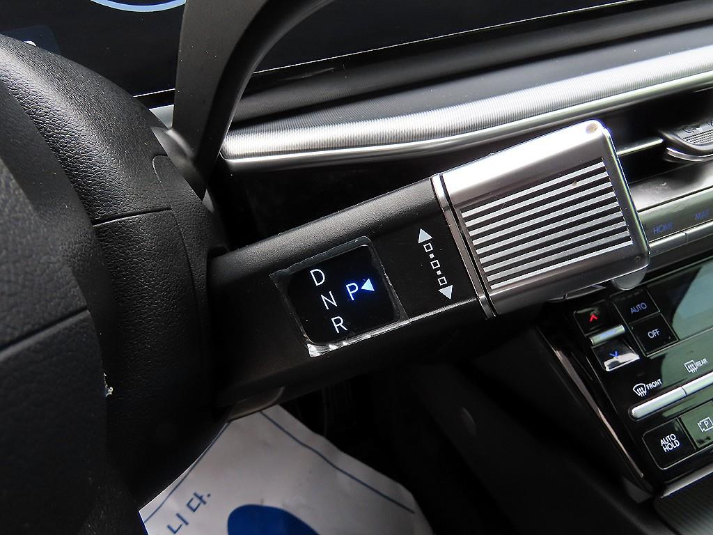 HYUNDAI Grandeur - Vista 10