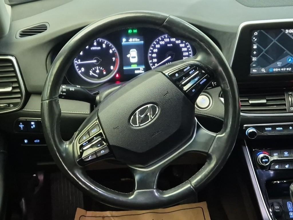 HYUNDAI Grandeur - Vista 9