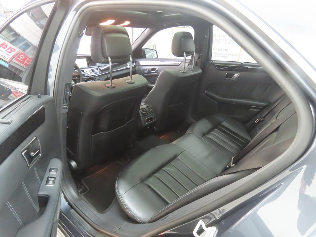 Mercedes Benz E class - Vista 6