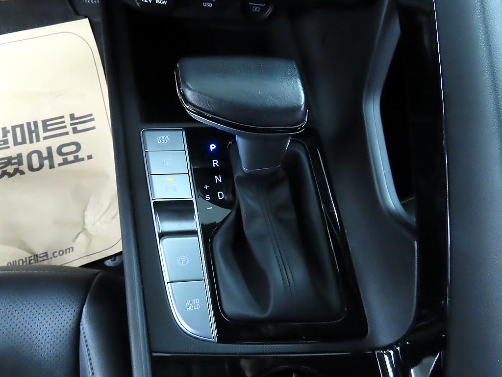 HYUNDAI Avante - Vista 11