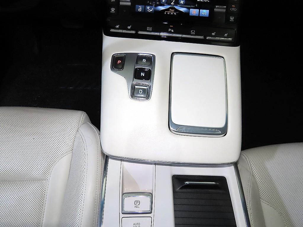 HYUNDAI Grandeur - Vista 12