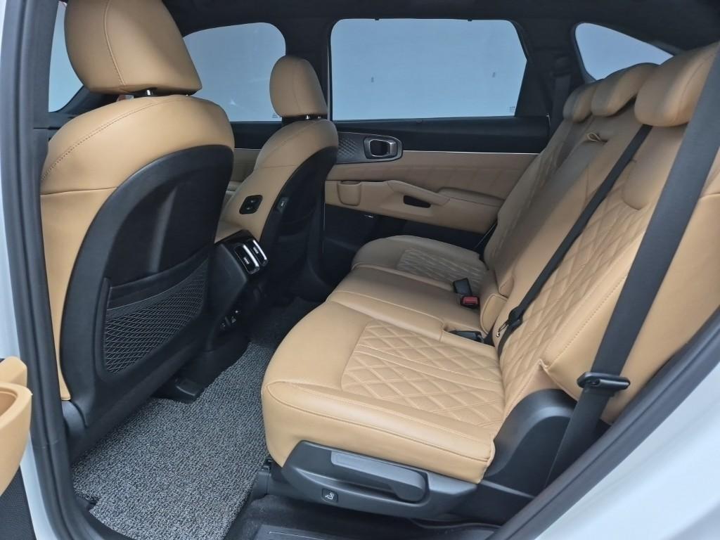 KIA Sorento - Vista 12