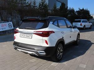 KIA Seltos - Vista 6