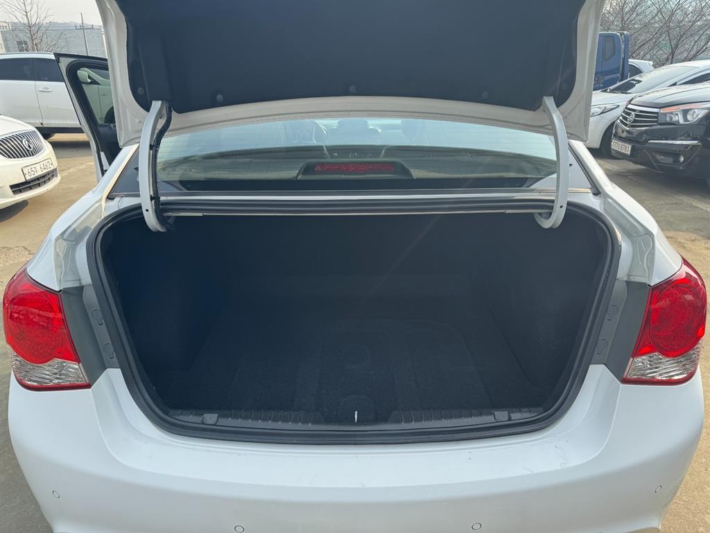 Chevrolet Cruise 2014 Blanco - Importación desde Corea - HF Imports Iquique - Foto 16
