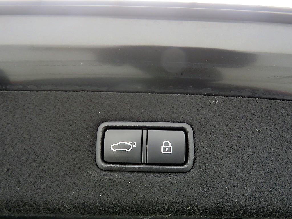 Genesis EQ900 - Vista 5