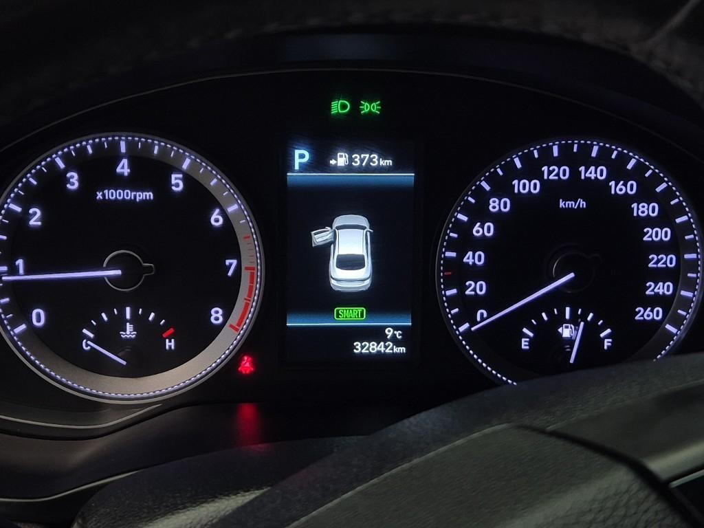 HYUNDAI Grandeur - Vista 6