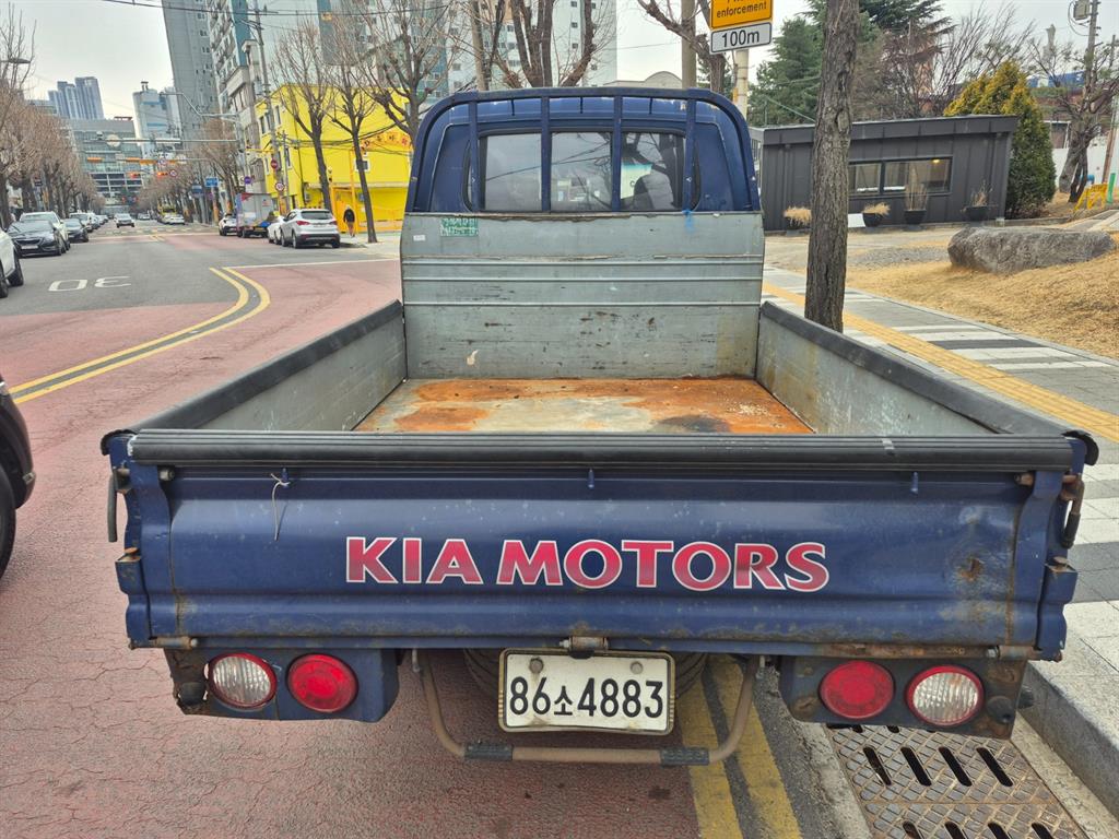 Small Truck Cargo (small) - Vista 5