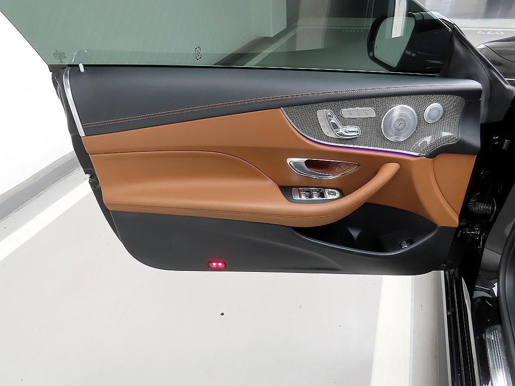 Mercedes Benz E class - Vista 11