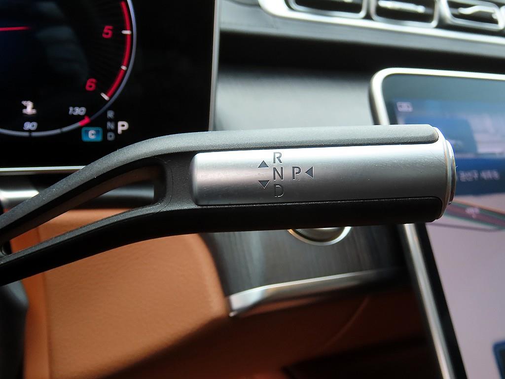 Mercedes Benz S Class - Vista 11