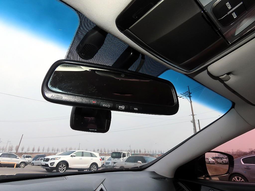 HYUNDAI Grandeur - Vista 12