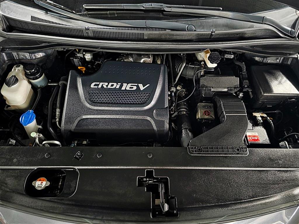 KIA Carnival - Vista 4