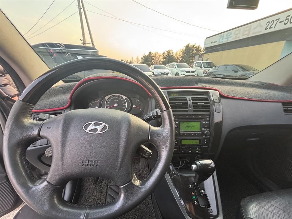 HYUNDAI Tucson - Vista 8