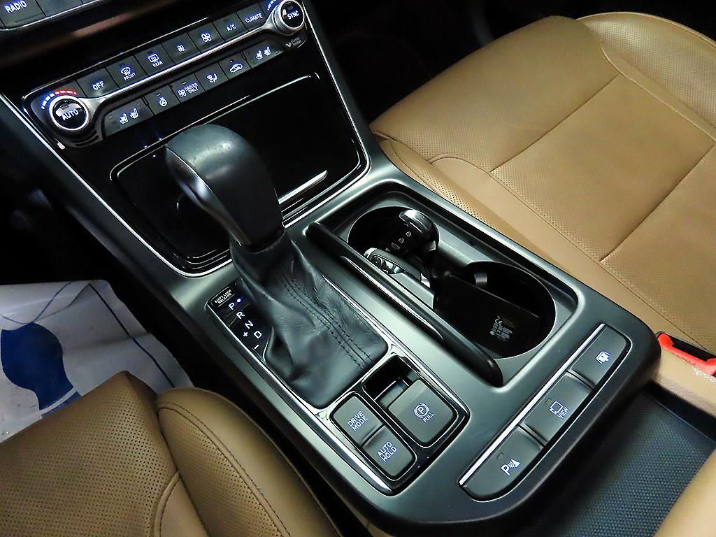 HYUNDAI Grandeur - Vista 12