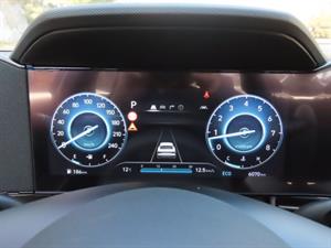 HYUNDAI Avante - Vista 10