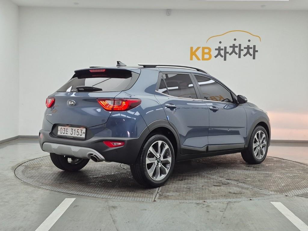 KIA Stonic - Vista 4