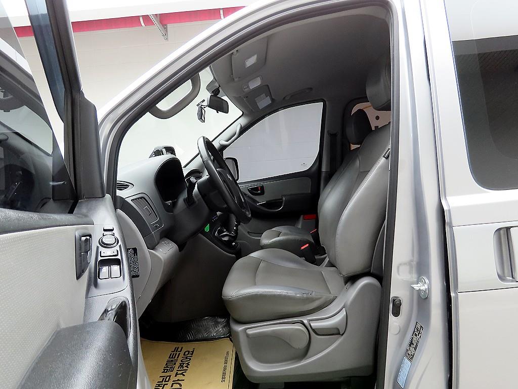 HYUNDAI Starex 2019 Gris - Importación desde Corea - HF Imports Iquique - Foto 13