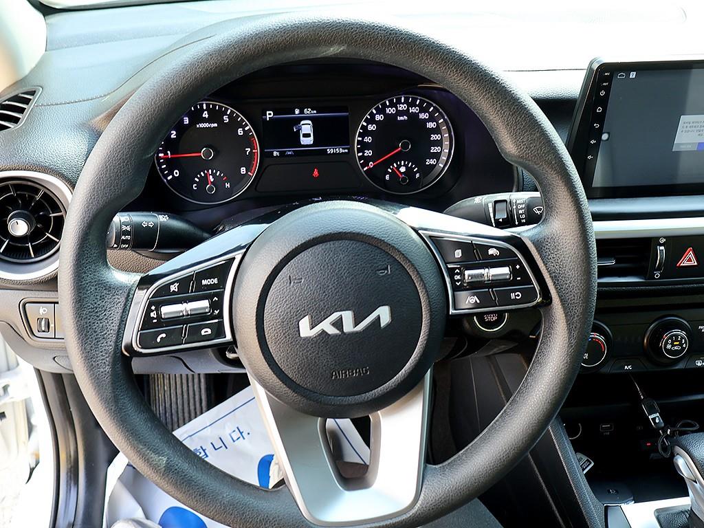 KIA K3 2022 Blanco - Importación desde Corea - HF Imports Iquique - Foto 8