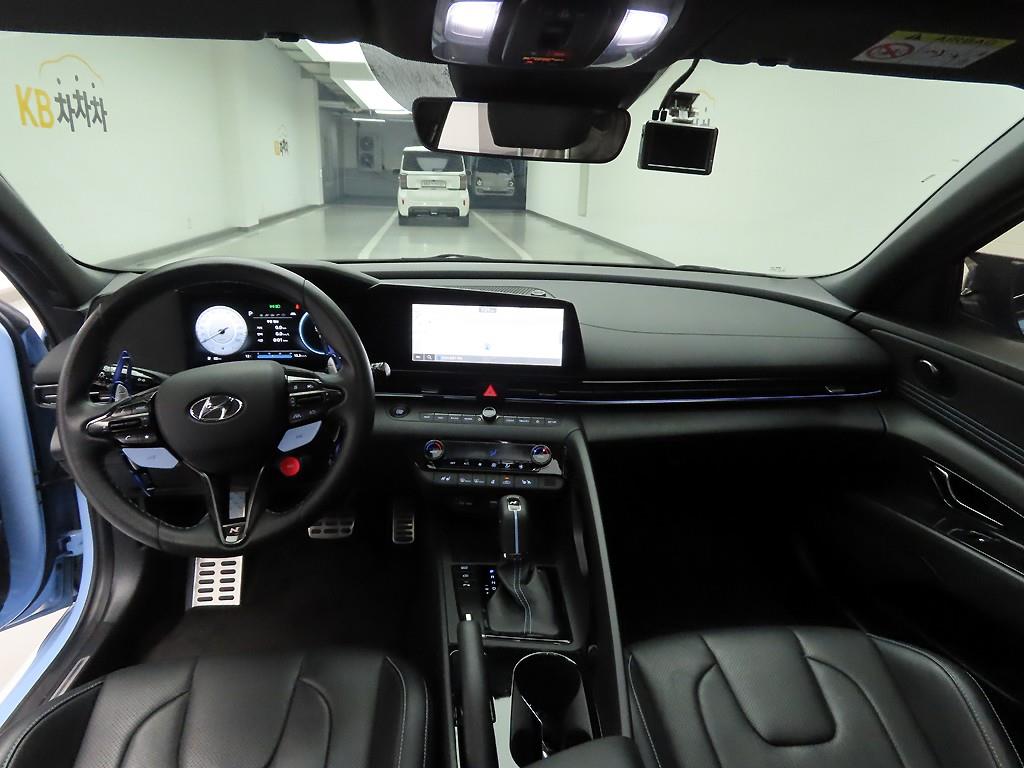 HYUNDAI Avante - Vista 6