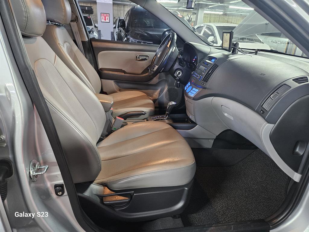 HYUNDAI Avante 2010 Plateado - Importación desde Corea - HF Imports Iquique - Foto 16