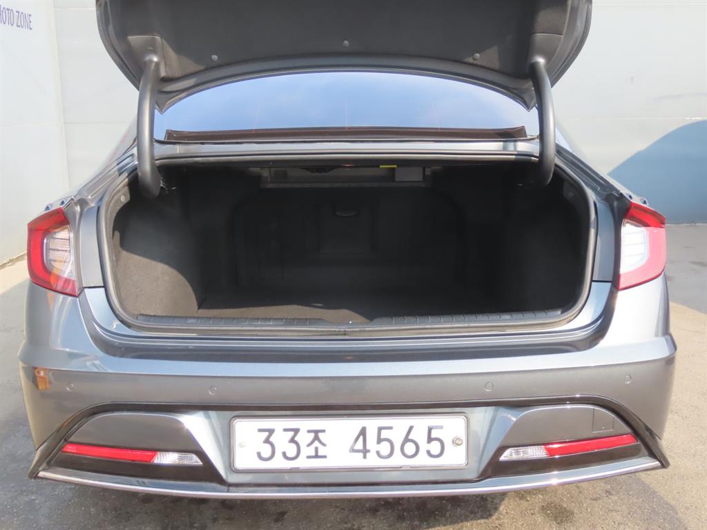 HYUNDAI Sonata - Vista 9