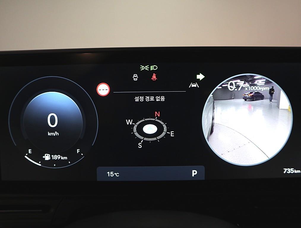 HYUNDAI Kona - Vista 7