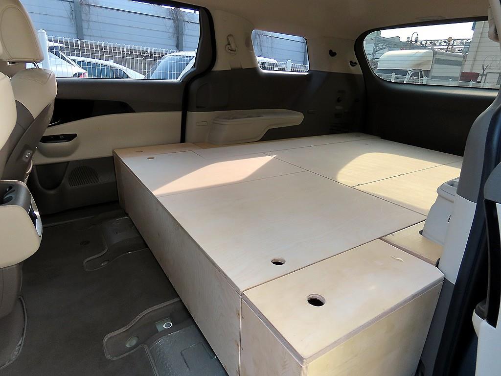 KIA Carnival - Vista 6