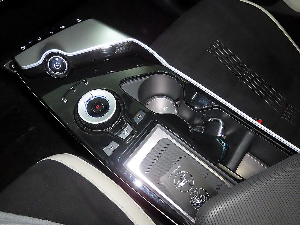 KIA EV6 - Vista 11