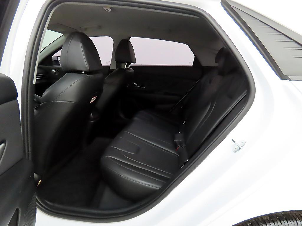 HYUNDAI Avante - Vista 7