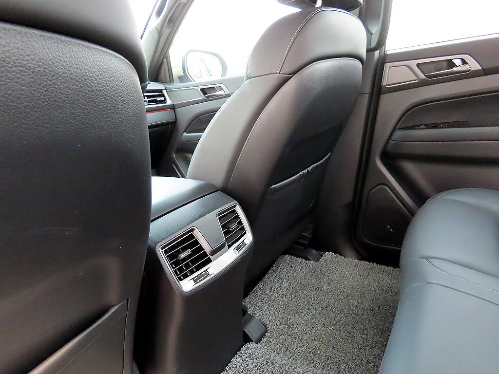 Ssangyong Rexton 2024 the color of pearl - Importación desde Corea - HF Imports Iquique - Foto 16