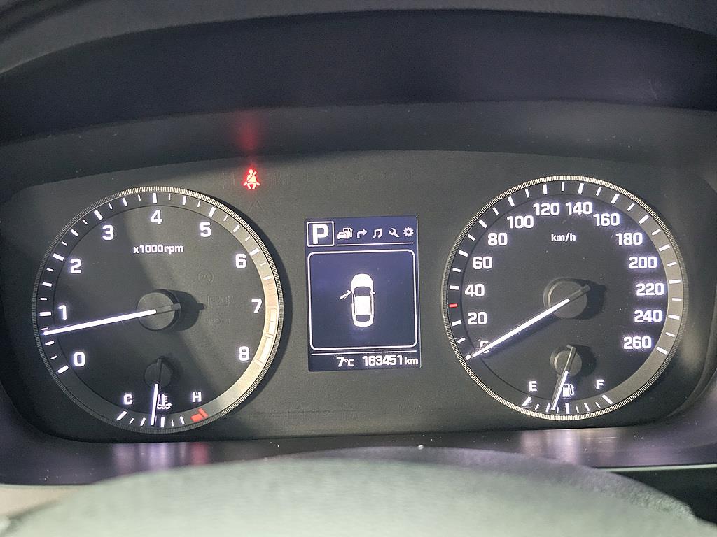 HYUNDAI Sonata - Vista 6