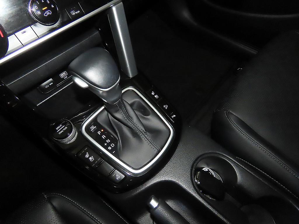 KIA Seltos - Vista 12