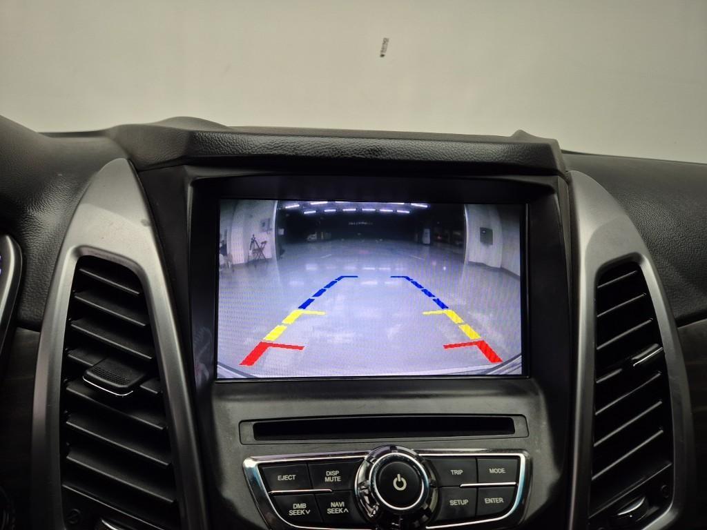 Ssangyong Korando - Vista 12