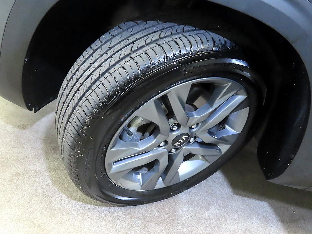 KIA Seltos 2022 Gris - Importación desde Corea - HF Imports Iquique - Foto 20