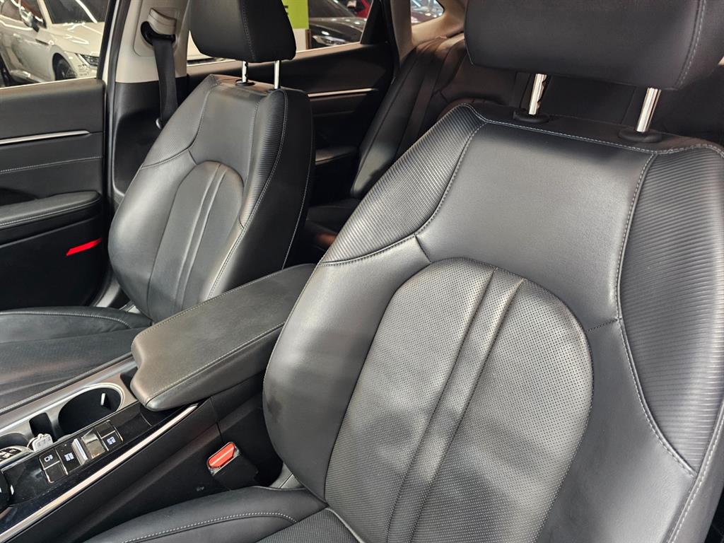 HYUNDAI Sonata - Vista 6