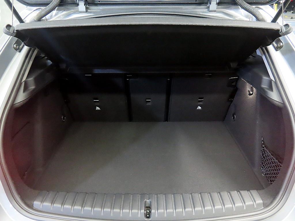 BMW 1 series 2022 Gris - Importación desde Corea - HF Imports Iquique - Foto 18