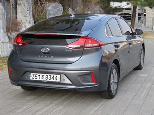 HYUNDAI Ioniq - Vista 6