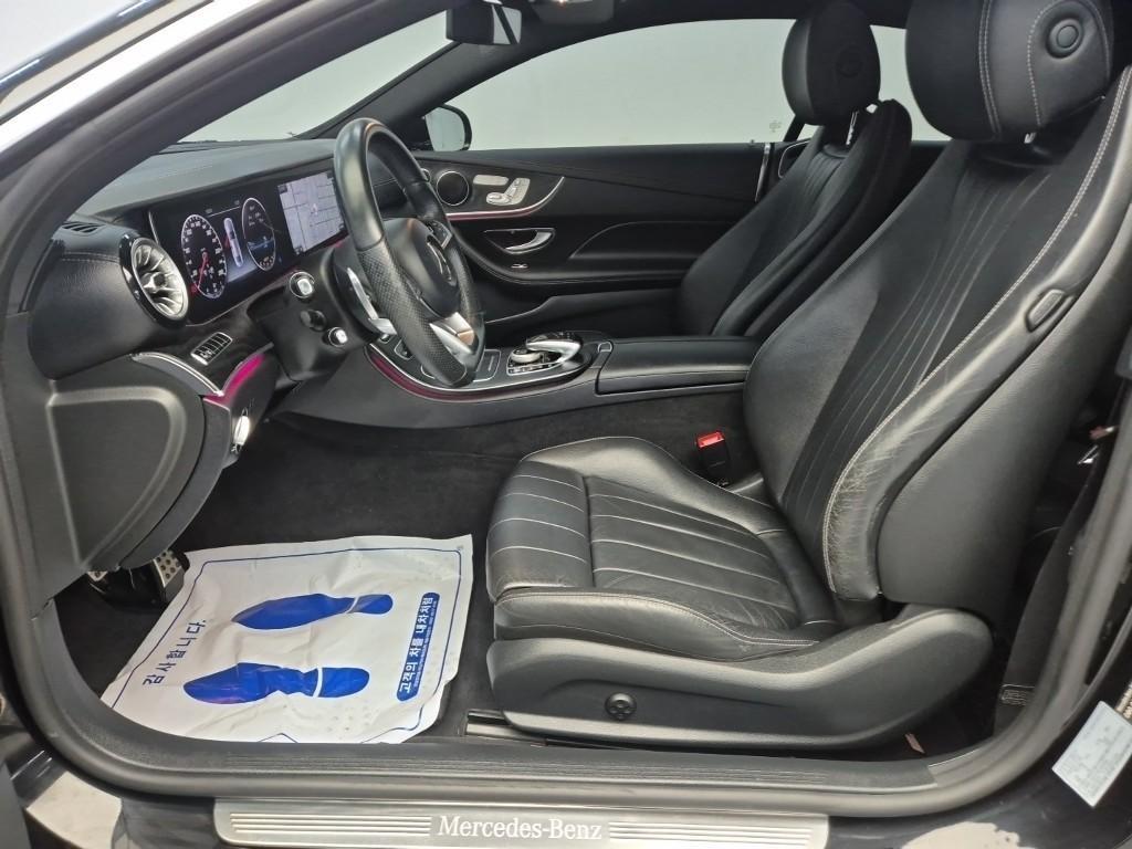 Mercedes Benz E class - Vista 8