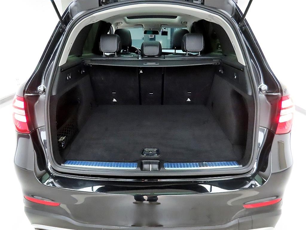 Mercedes Benz GLC Class - Vista 5