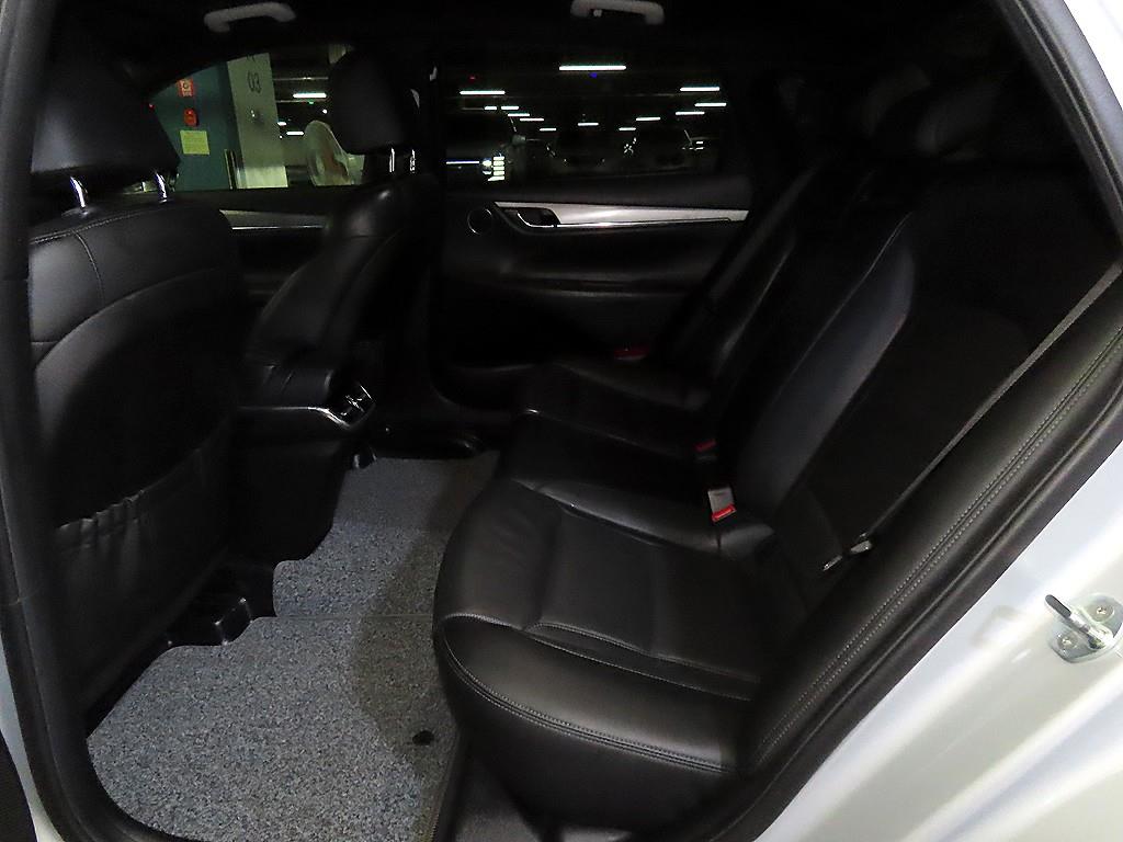 HYUNDAI Grandeur - Vista 7