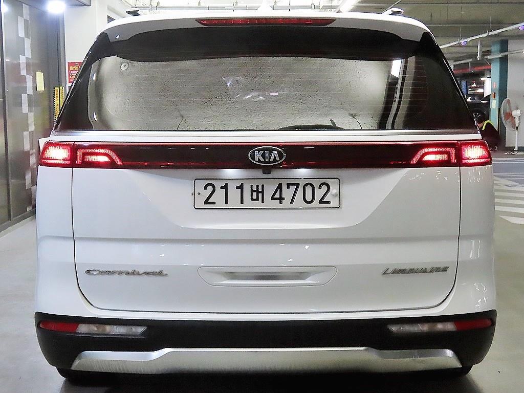 KIA Carnival - Vista 5
