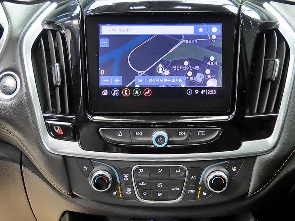 Chevrolet Travers - Vista 12