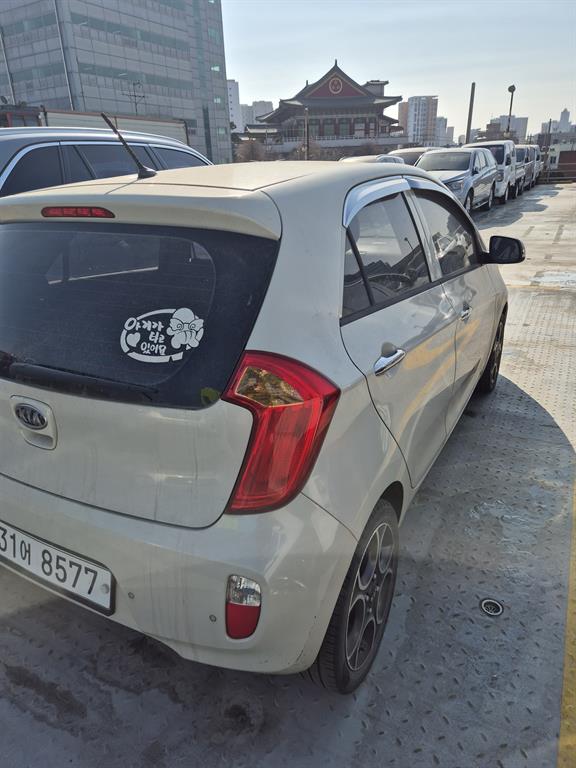 KIA Morning - Vista 5