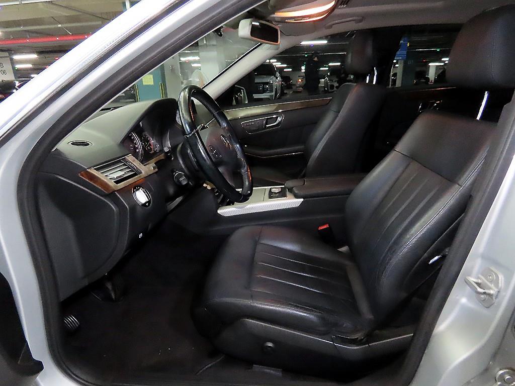 Mercedes Benz E class - Vista 6