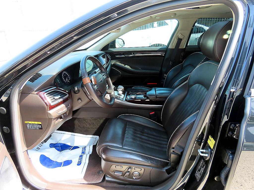 Genesis EQ900 - Vista 5