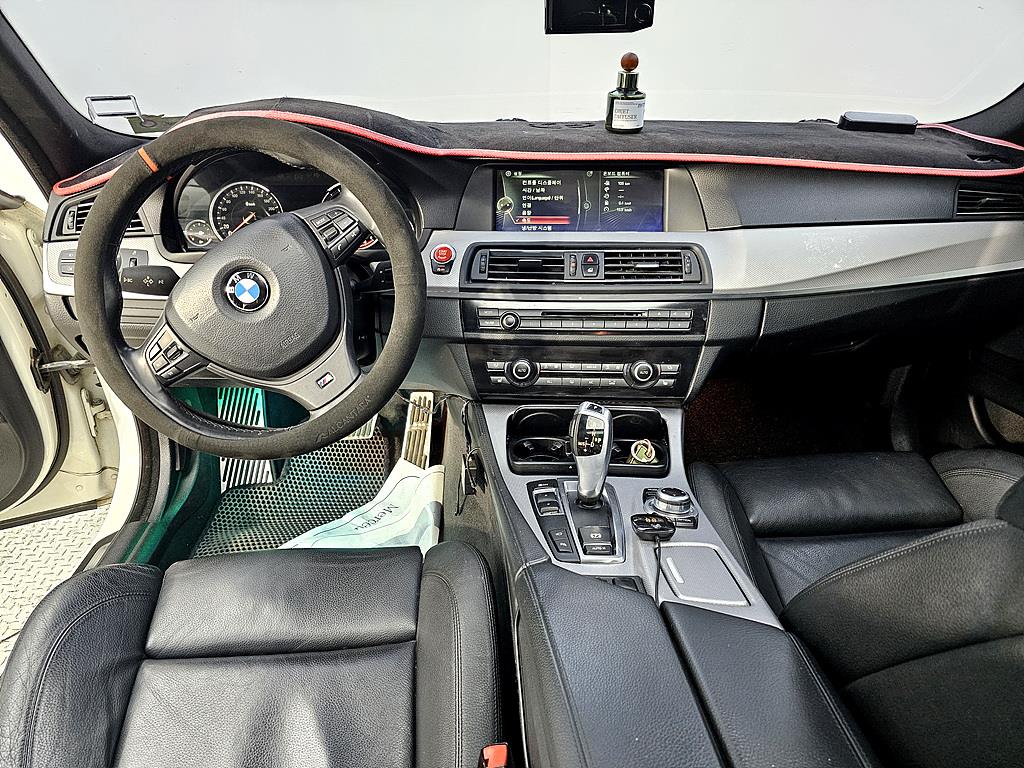 BMW 5 Series - Vista 5