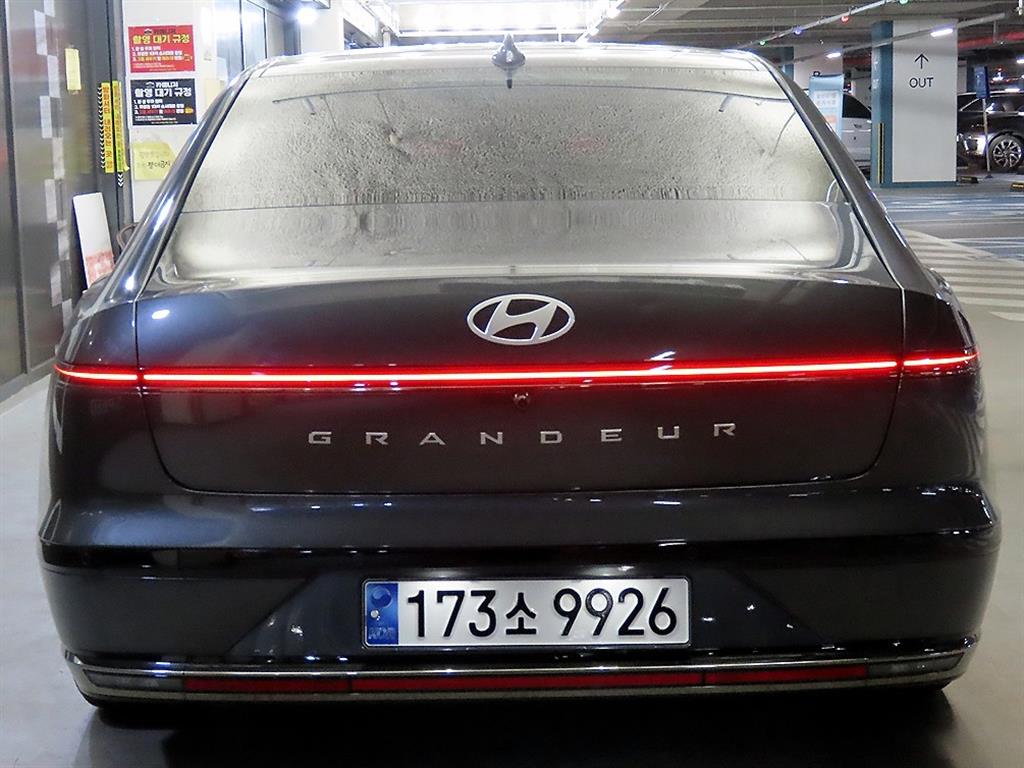 HYUNDAI Grandeur - Vista 5